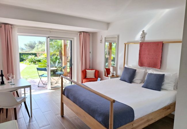 Zimmeranmietung in Salema - 02 - Romantik Villa - Praia das Furnas