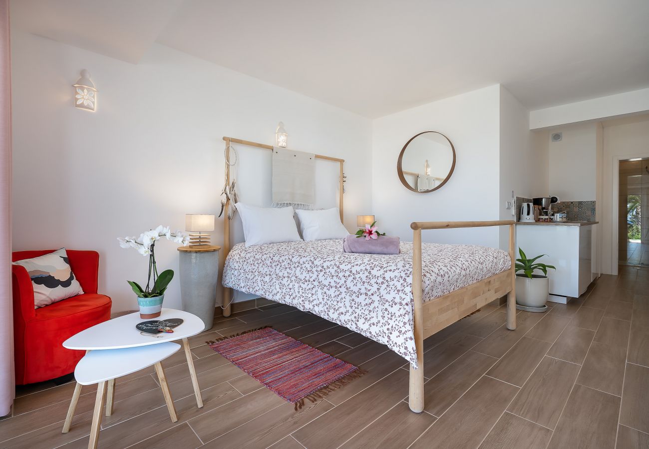 Zimmeranmietung in Salema - 02 - Romantik Villa - Praia das Furnas Zimmeranmietung in Salema - 02 - Romantik Villa - Praia das Furnas