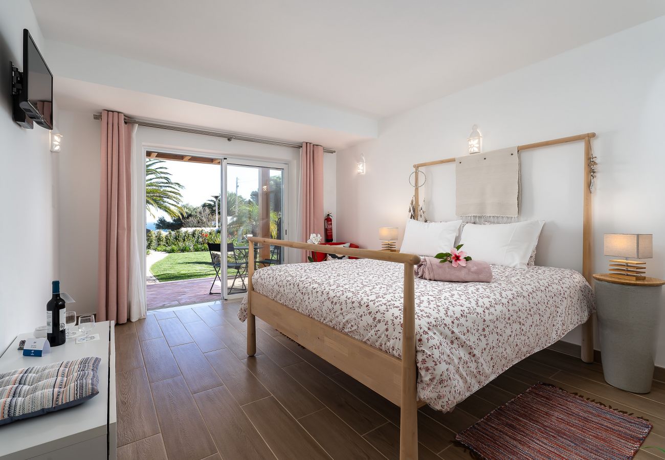 Zimmeranmietung in Salema - 02 - Romantik Villa - Praia das Furnas Zimmeranmietung in Salema - 02 - Romantik Villa - Praia das Furnas