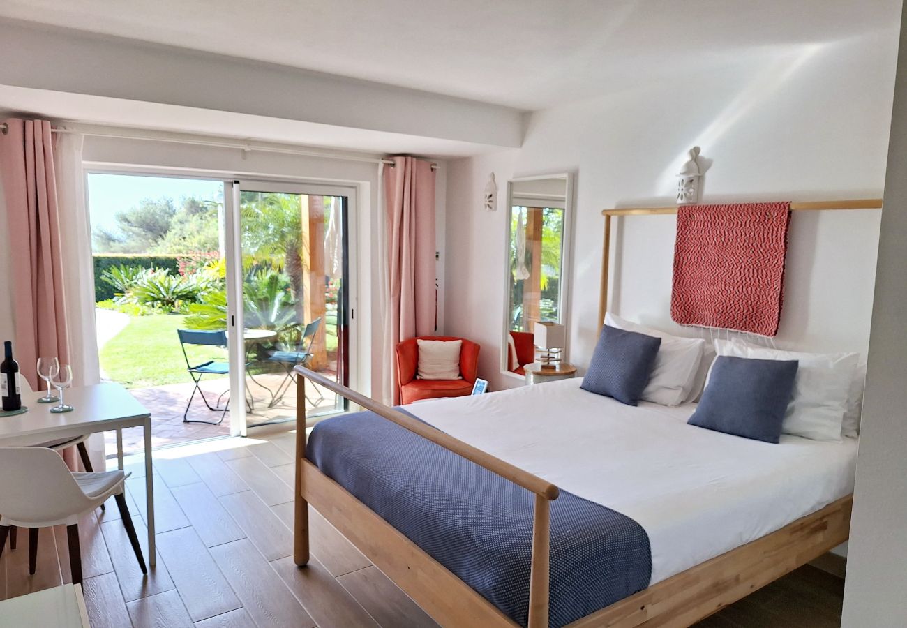 Zimmeranmietung in Salema - 02 - Romantik Villa - Praia das Furnas