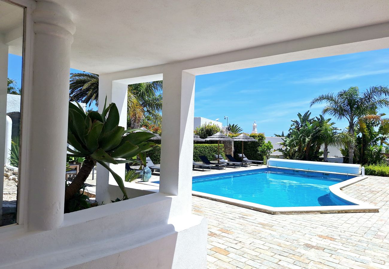 Zimmeranmietung in Salema - 04 - Romantik Villa - Praia da Figueira