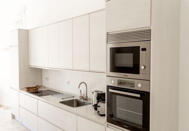 Grande cuisine équipée Cuisine entièrement équipée et moderne