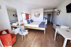 Rent by room in Salema - 02 - Romantik Villa - Praia das Furnas