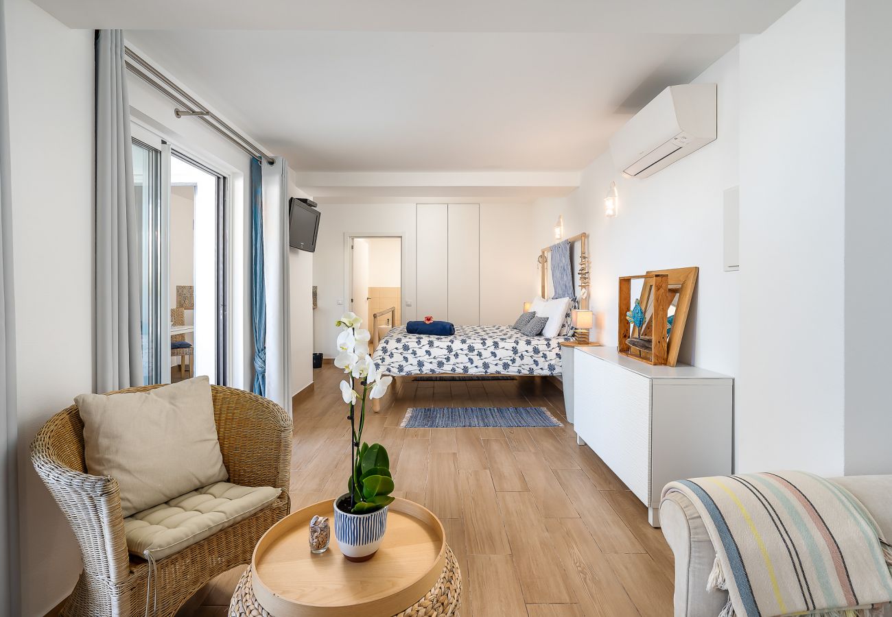 Rent by room in Budens - 04 - Romantik Villa - Praia da Figueira